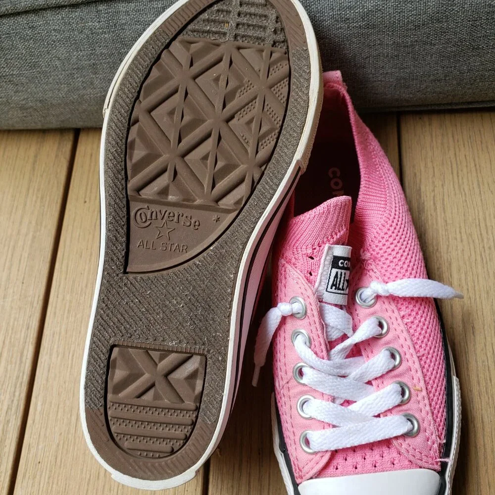 EUC CTAS Converse vintage old school knit vibrant pink (12Y) KICKS